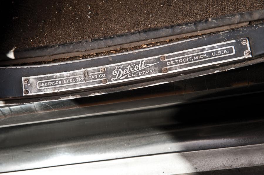  Detroit Electric Model 75B Brougham 1918 года  (фото 7 из 14)
